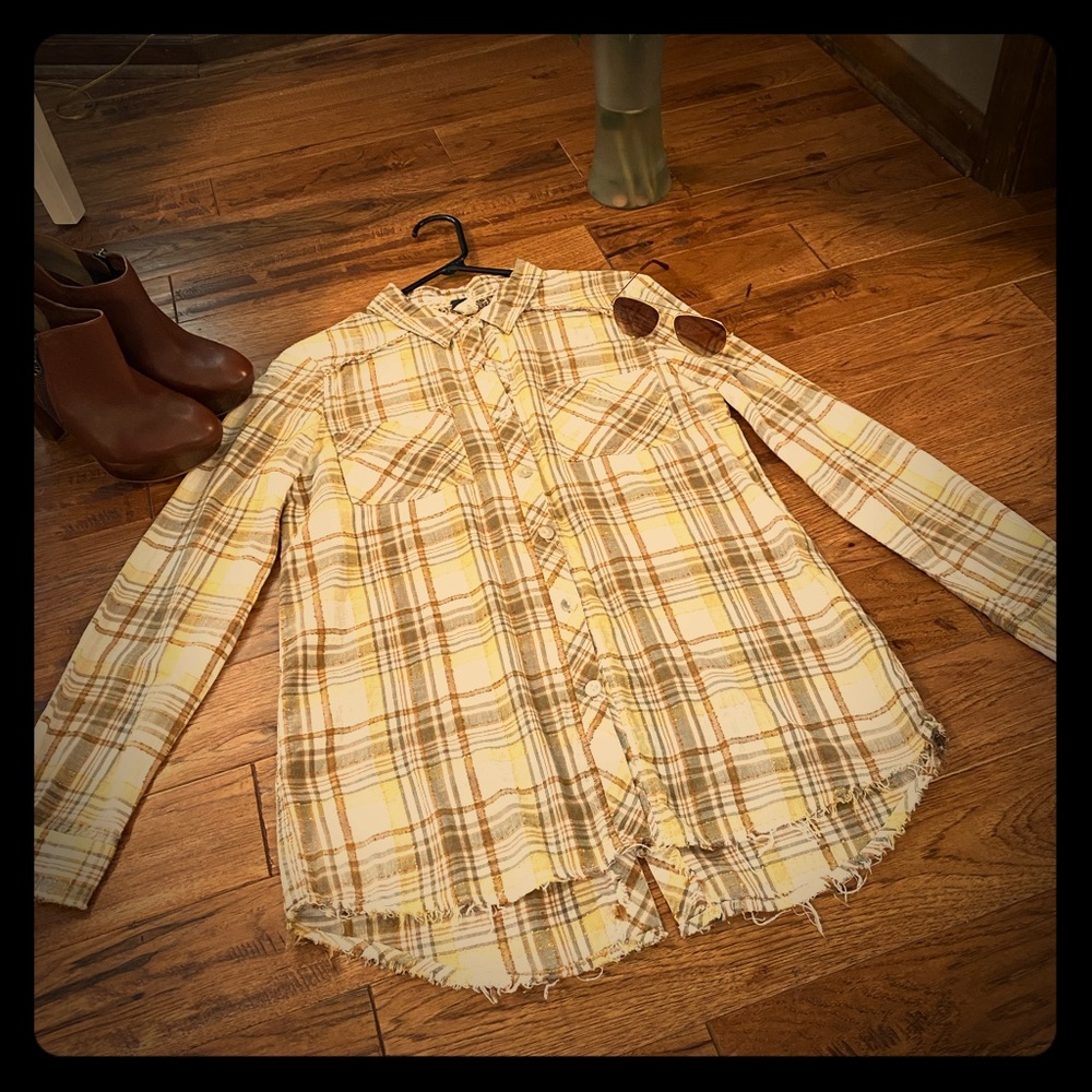 We the Free Plaid Button Down Size Medium